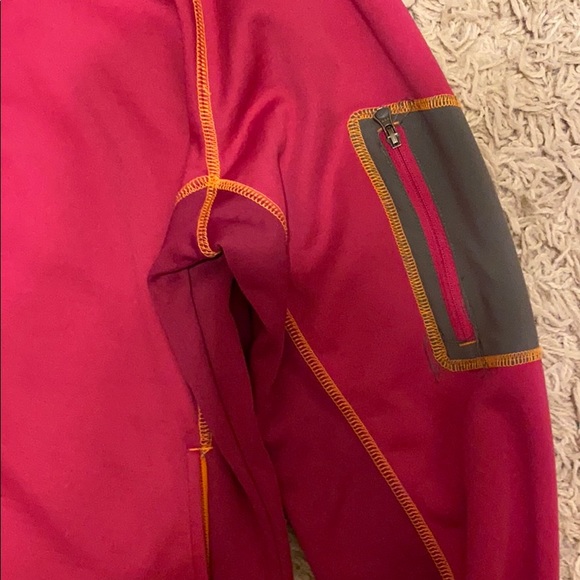 Cabelas Top - Picture 3 of 4